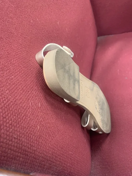 Sandals - Picture 5 of 5